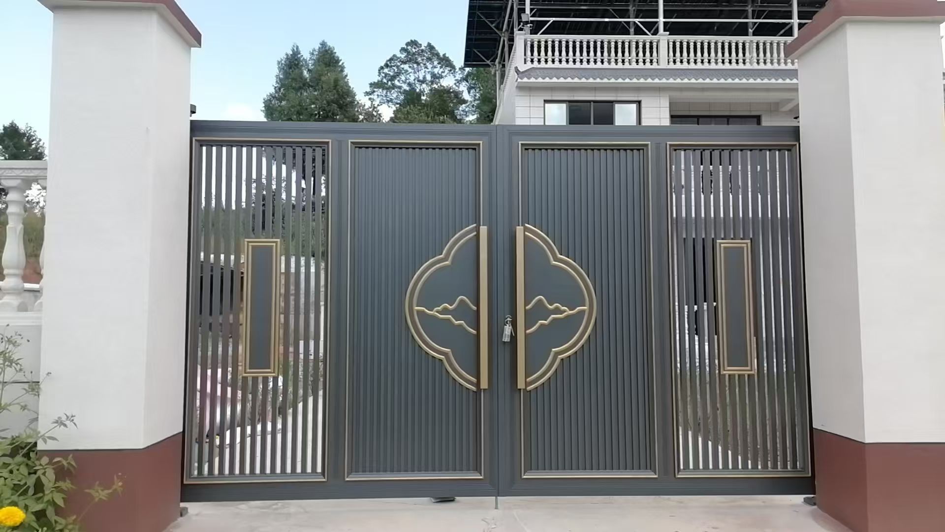 Aluminum Door